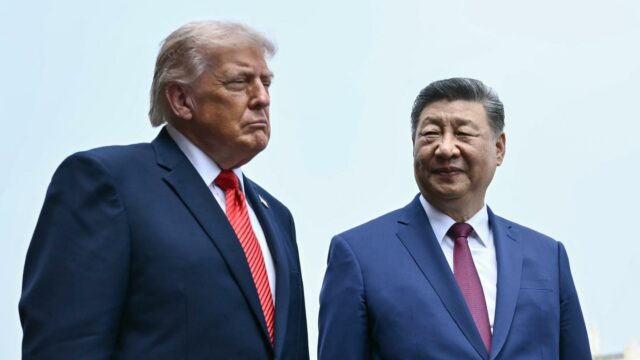 ‘Everyone is hedging.’ As the U.S. and China divide the world into rival AI blocs, that lends power to ‘swing countries’ in between